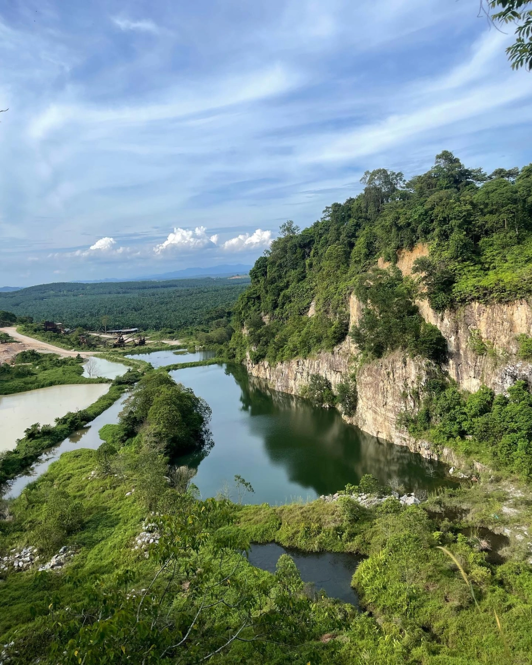 Tropical Hikes Near Singapore Best Trails and Day Trips Guide