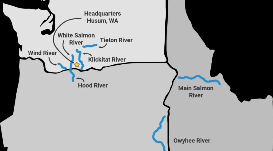 Adventure Guide to USA Whitewater Rafting and Coastal Shores Adventure Guide to USA Whitewater Rafting and Coastal Shores