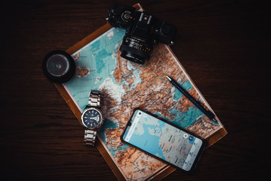 8 Best Apps for Solo Travelers to Meet People and Stay Connected (2026)