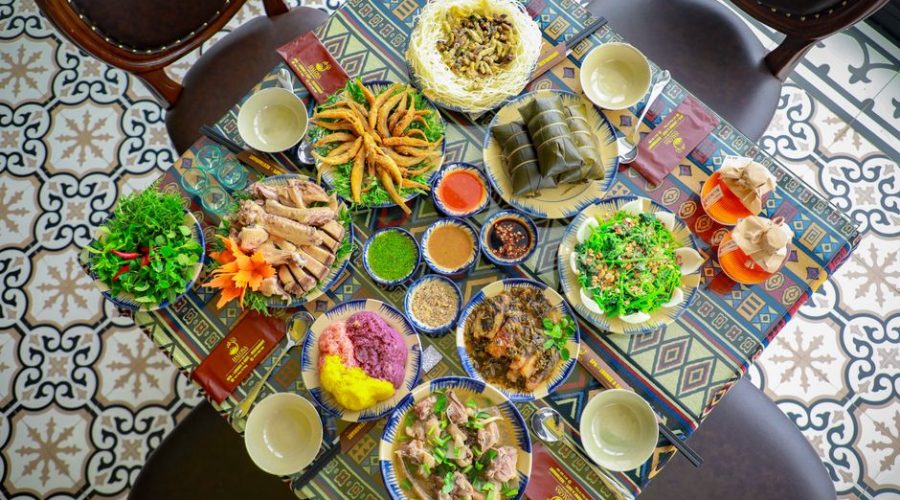 10 Must-Try Dishes and Cultural Etiquette in Japan for First-Timers 10 Must-Try Dishes and Cultural Etiquette in Japan for First-Timers
