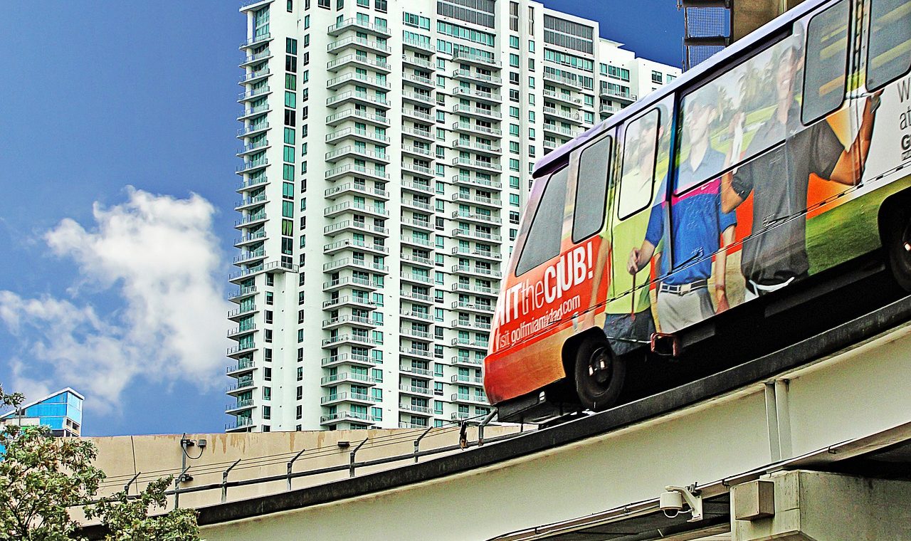 How to Get to the Airport in Miami