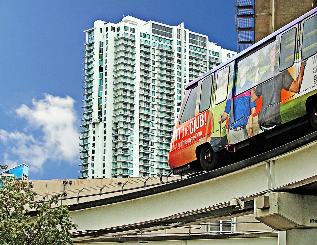 How to Get to the Airport in Miami