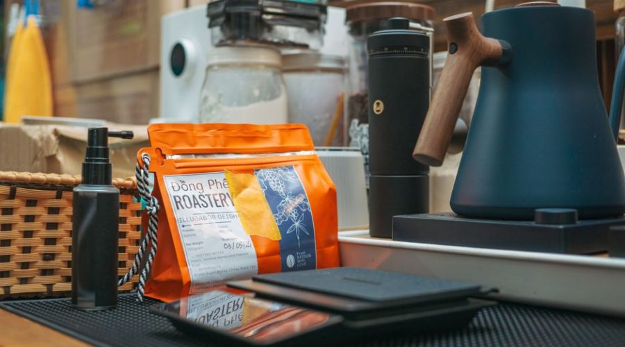Portable Travel Coffee Makers Digital Nomads: Portable Travel Coffee Makers: Why Aeropress Go and Wacaco Minipresso Are Your Best Bets (2026)