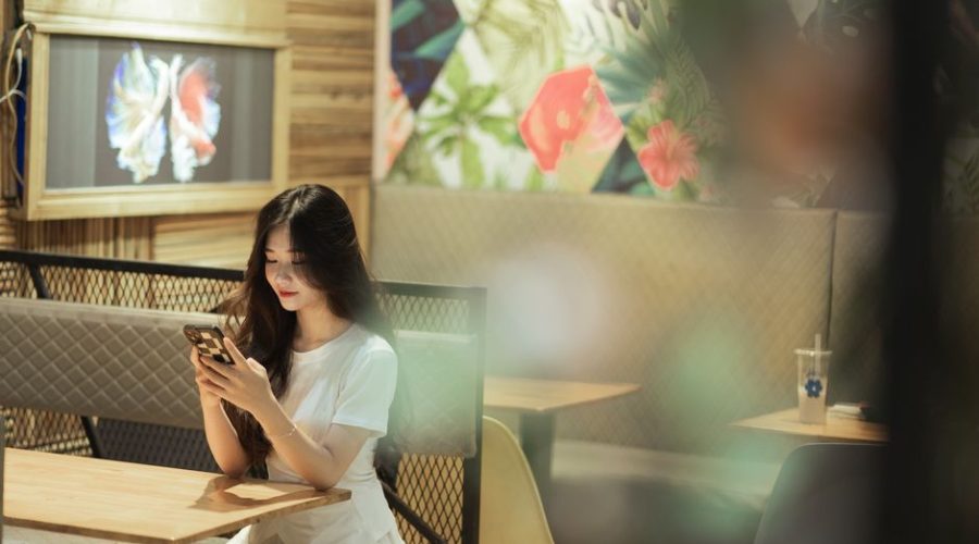 8 Safety Apps Solo Travelers Actually Need (2026) 8 Safety Apps Solo Travelers Actually Need (2026)